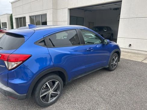 Used 2022 Honda HR-V EX image 3