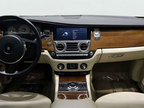 Used 2010 Rolls-Royce Ghost image 4