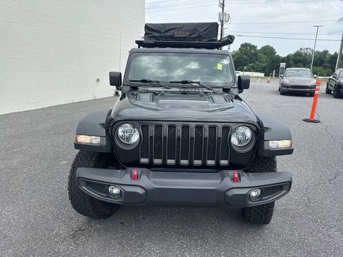 Used 2019 Jeep Wrangler Unlimited Rubicon w/ Cold Weather Group AWD/4WD image 2
