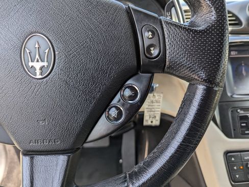 Used 2013 Maserati GranTurismo Convertible RWD image 17