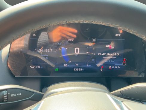 Used 2024 Chevrolet Equinox EV LT FWD image 18