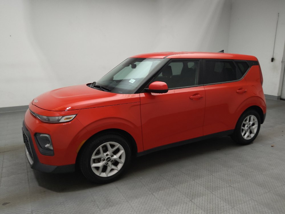 Used 2022 Kia Soul LX w/ Technology Package FWD image 2