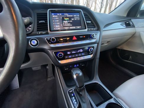 Used 2019 Hyundai Sonata Limited image 28