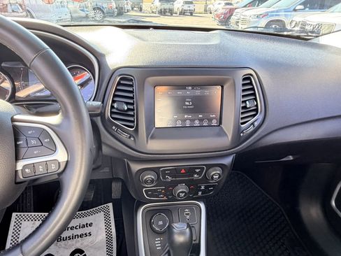 Used 2020 Jeep Compass Latitude image 22