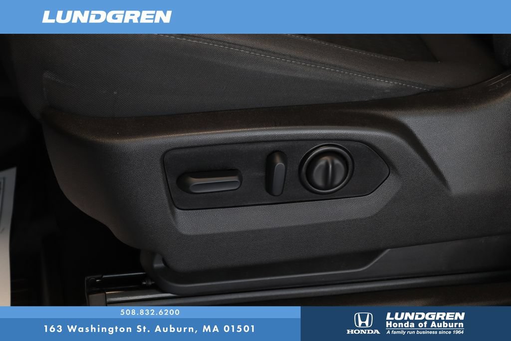 Used 2022 Chevrolet Silverado 1500 RST AWD/4WD image 12