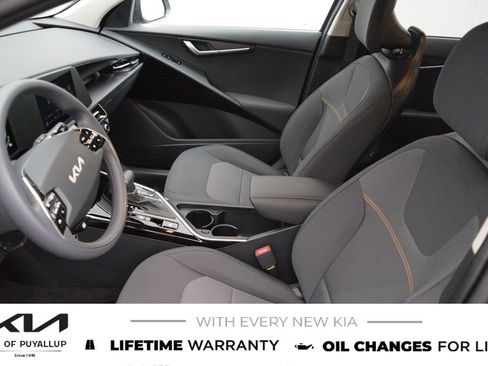 New 2026 Kia Niro LX image 10