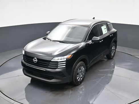 New 2026 Nissan Kicks S image 25