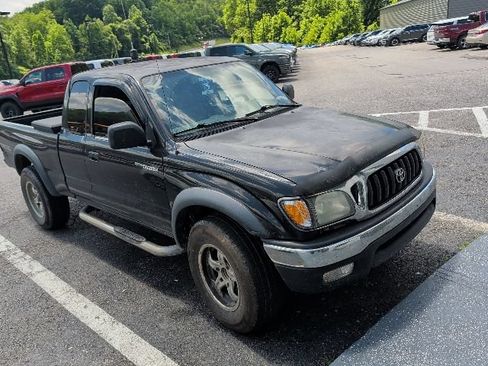 Used 2004 Toyota Tacoma 4x4 Xtracab V6 image 2
