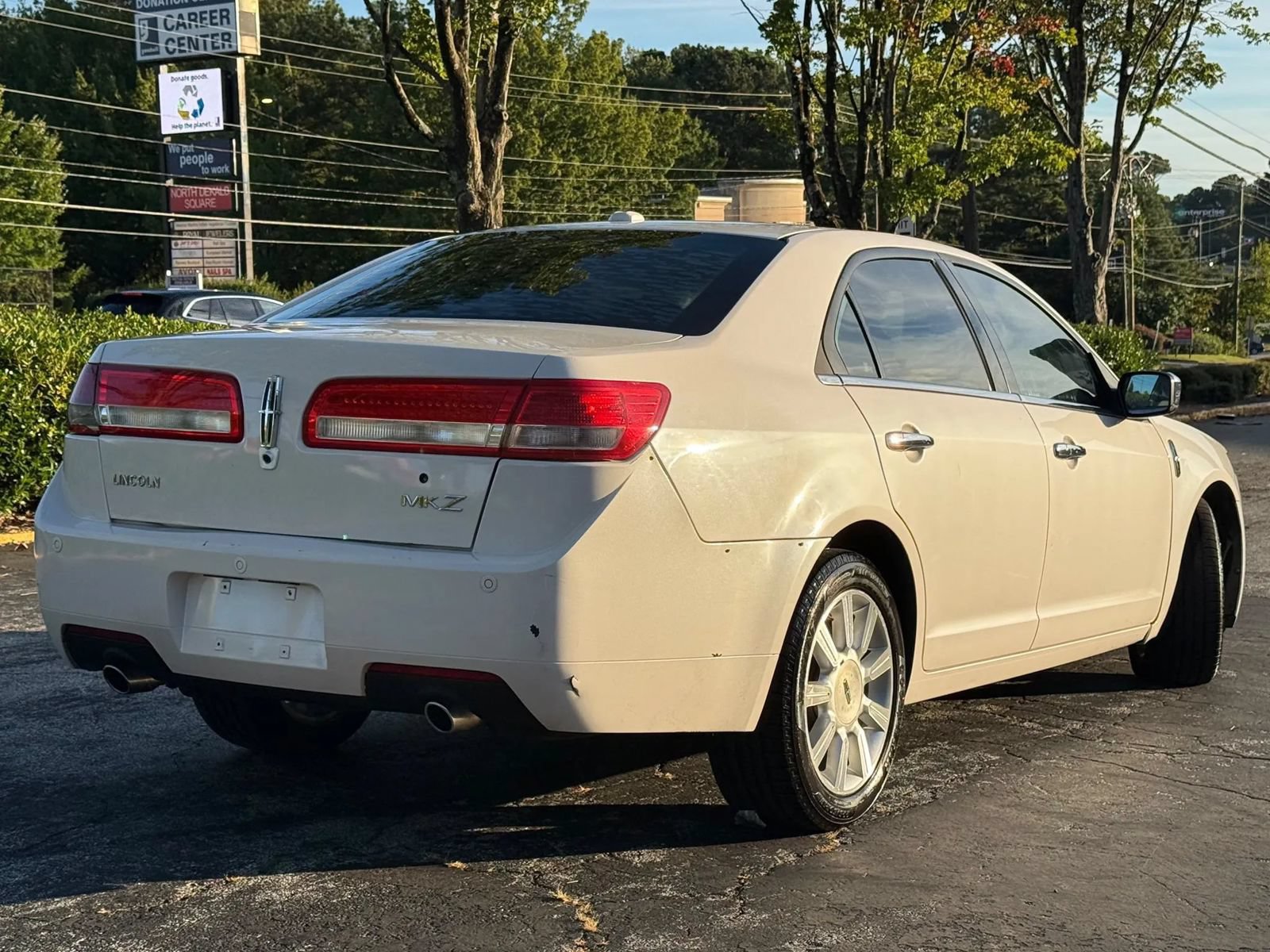 Used 2012 Lincoln MKZ FWD image 6