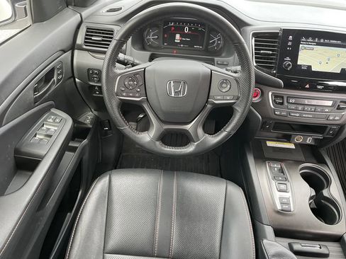 Used 2023 Honda Passport TrailSport image 14