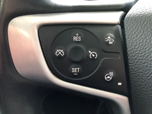 Used 2022 GMC Terrain SLT w/ Infotainment Package II AWD/4WD image 36