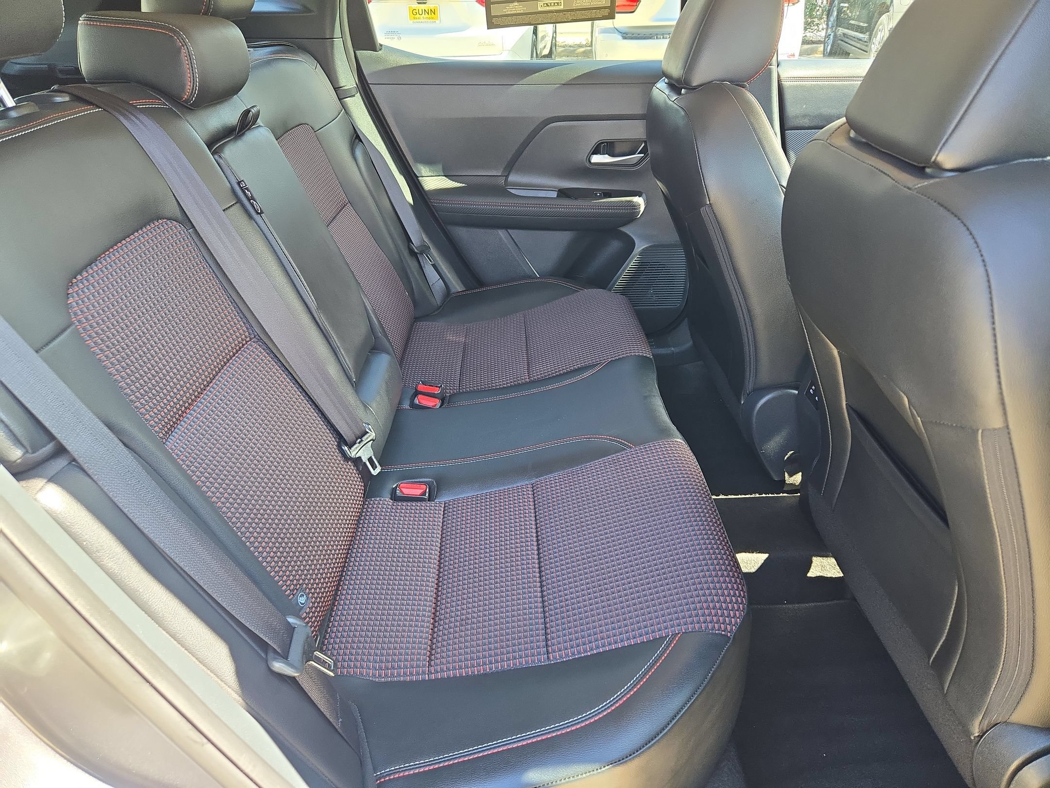 Certified 2025 Nissan Kicks SR FWD image 23