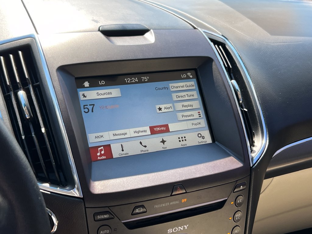 Used 2018 Ford Edge Titanium w/ Equipment Group 302A FWD image 36