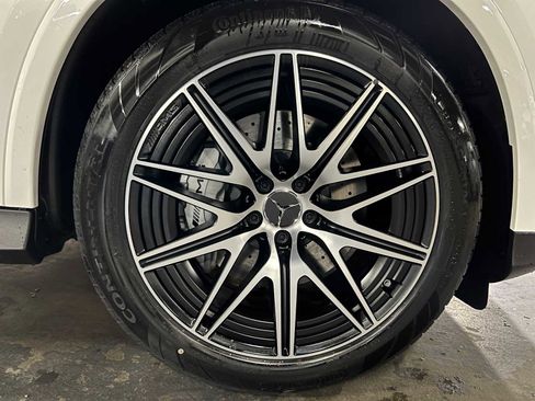 New 2026 Mercedes-Benz GLC 43 AMG 4MATIC image 9