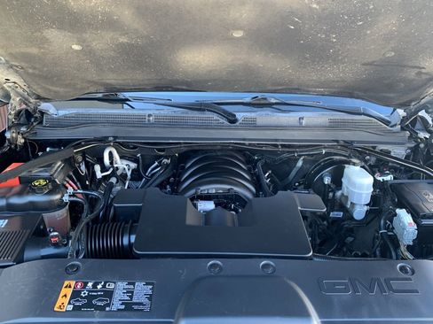 Used 2019 GMC Yukon XL SLT w/ Graphite Performance Edition image 40