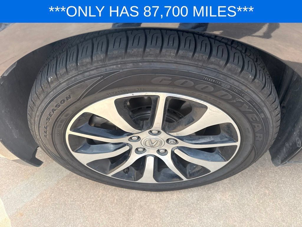 Used 2017 Acura TLX FWD image 32