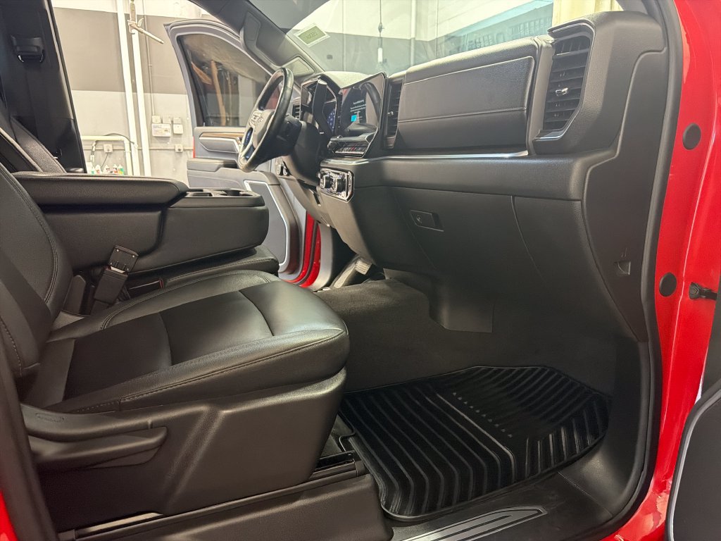 Used 2025 Chevrolet Silverado 2500 LT AWD/4WD image 18