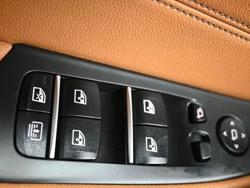 Used 2022 BMW 530i w/ M Sport Package RWD image 23