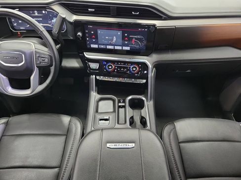 Used 2024 GMC Sierra 2500 Denali w/ Denali Reserve Package image 15