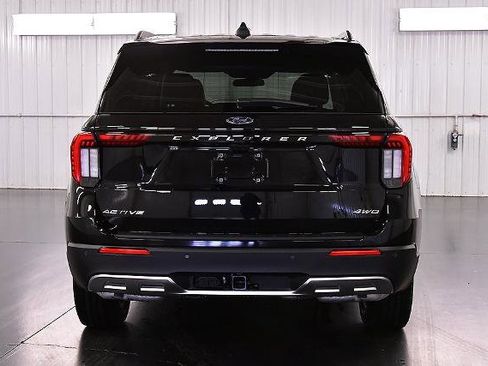 New 2026 Ford Explorer Active w/ Active Comfort Package image 6