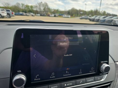 Used 2025 Nissan Altima 2.5 SV image 22