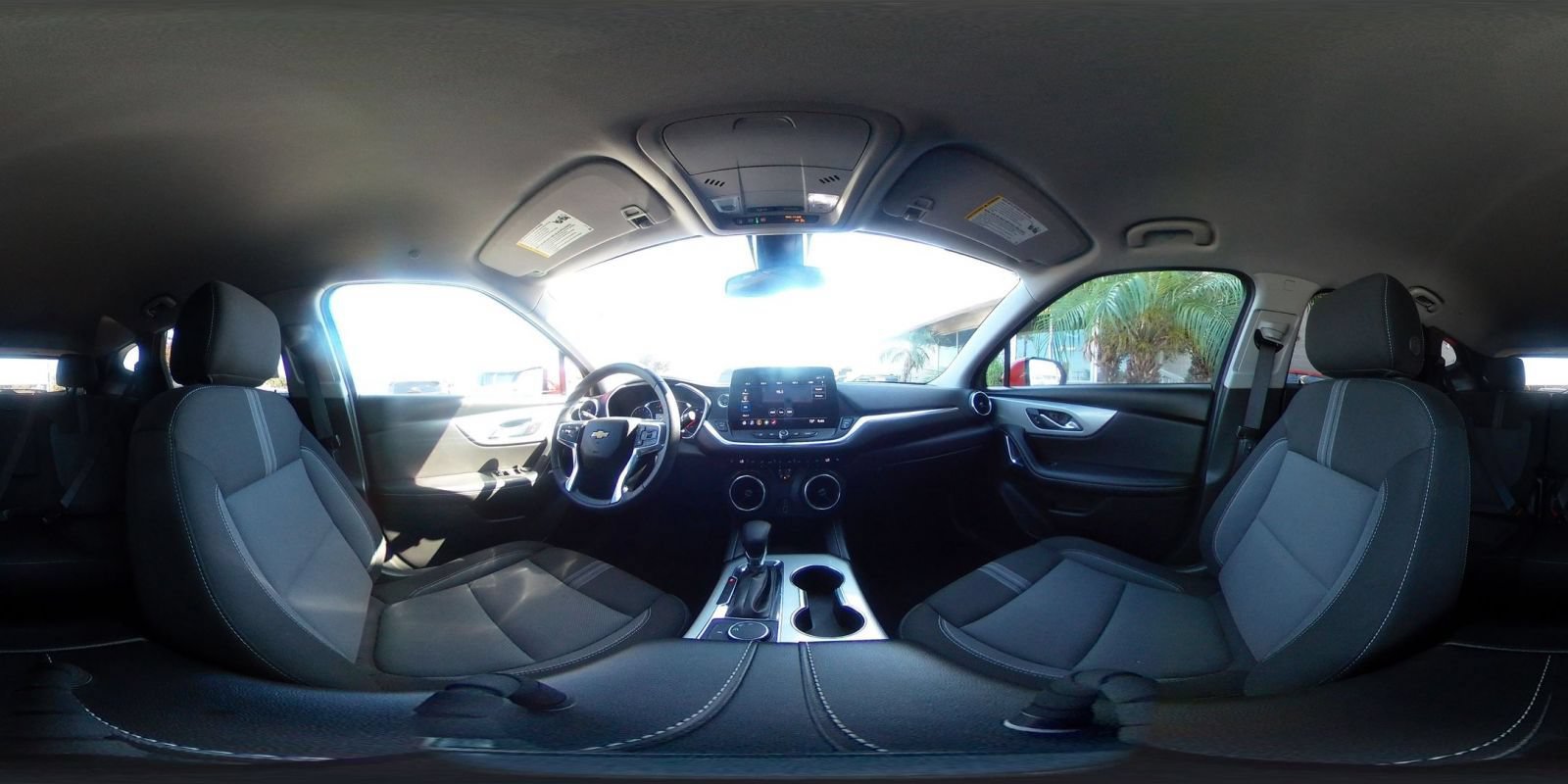 Used 2025 Chevrolet Blazer LT FWD image 42