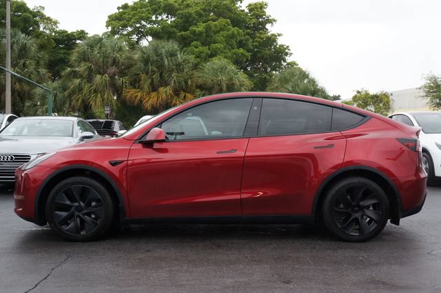 Used 2024 Tesla Model Y Long Range AWD/4WD image 4