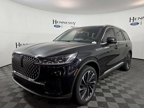 Used 2026 Lincoln Aviator Reserve w/ Luxury Package AWD/4WD image 2
