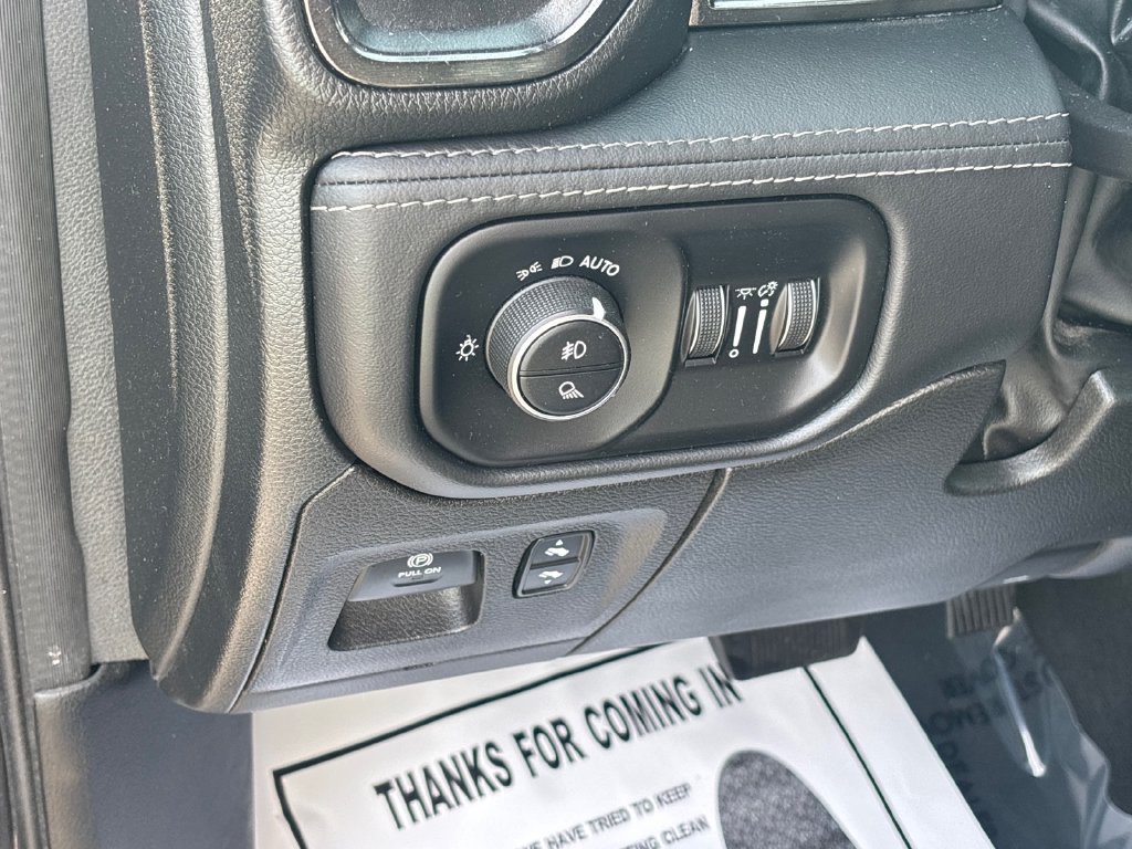 Used 2022 RAM 1500 Limited w/ Body-Colour Bumper Group AWD/4WD image 30