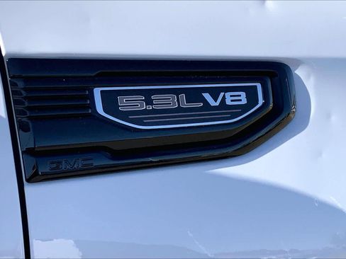 Used 2020 GMC Sierra 1500 Elevation w/ Elevation Value Package image 9