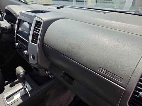 Used 2013 Nissan Frontier Desert Runner RWD image 29