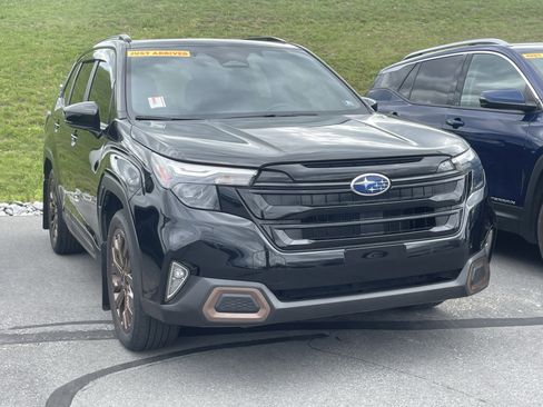 Certified 2025 Subaru Forester Sport AWD/4WD image 1