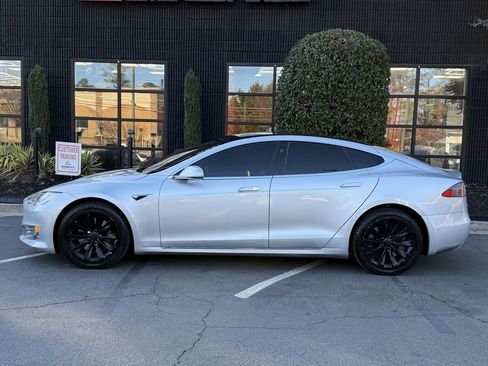 Used 2017 Tesla Model S 75 image 9