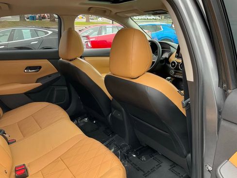 Used 2020 Nissan Sentra SV w/ SV Premium Package image 46