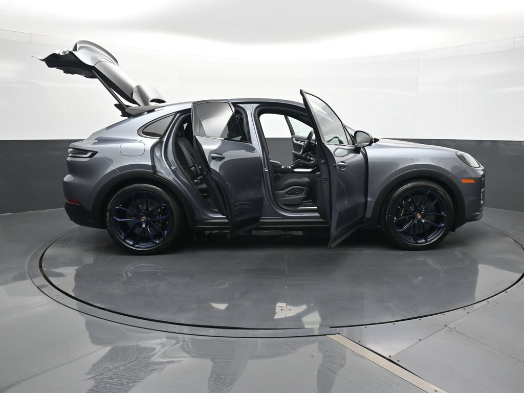 Certified 2026 Porsche Cayenne Turbo GT AWD/4WD image 34