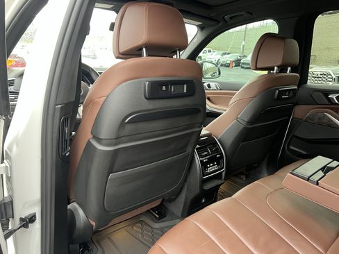 Used 2019 BMW X5 xDrive40i w/ M Sport Package image 35