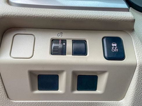 Used 2014 Subaru Crosstrek 2.0i Limited w/ Popular Package #2 image 12