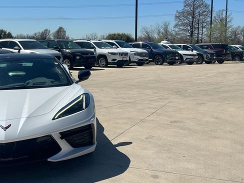 Used 2023 Chevrolet Corvette Stingray Premium Conv image 3