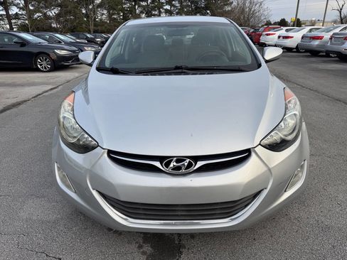 Used 2013 Hyundai Elantra GLS w/ Preferred Pkg image 2