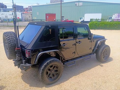 Used 2015 Jeep Wrangler Unlimited Sport w/ Quick Order Package 24S AWD/4WD image 12