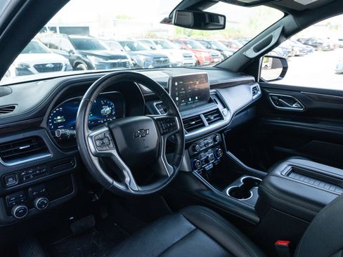 Used 2022 Chevrolet Suburban Z71 AWD/4WD image 18