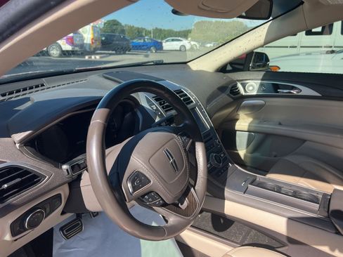 Used 2020 Lincoln MKZ Reserve w/ Luxury Package AWD/4WD image 21