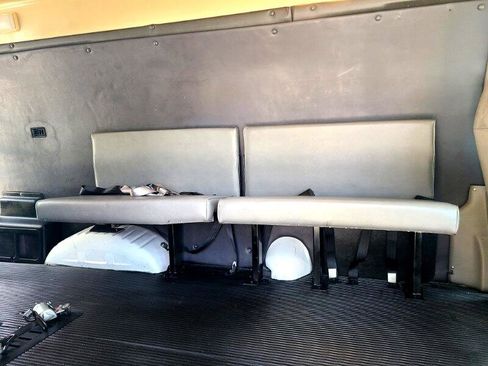 Used 2000 Ford E-250 and Econoline 250 Extended image 24