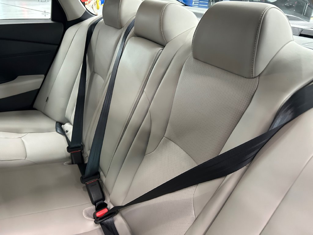 Used 2024 Honda Accord EX-L image 17