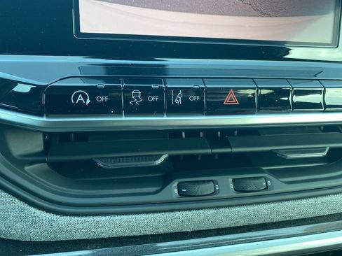 New 2026 Jeep Compass Latitude image 25