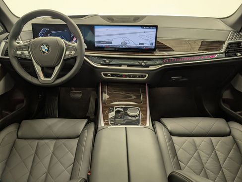 Certified 2025 BMW X5 xDrive40i w/ Climate Comfort Package image 17