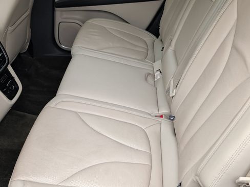 Used 2018 Lincoln MKX Reserve w/ Driver Assistance Package AWD/4WD image 9