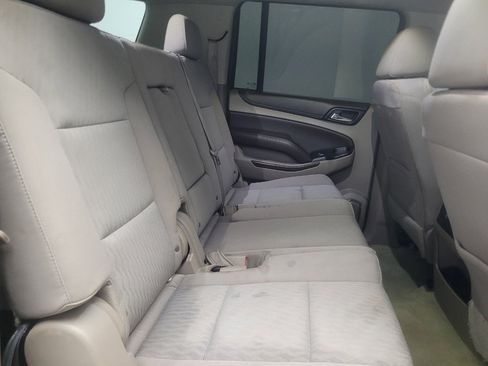 Used 2016 Chevrolet Suburban LS RWD image 19