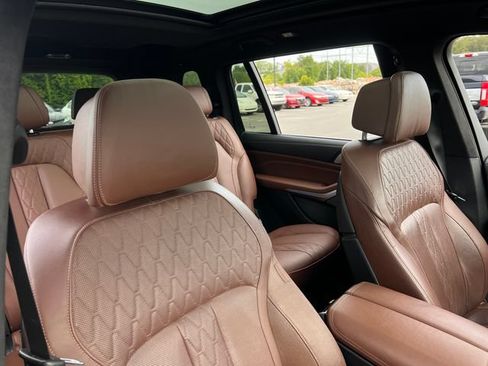 Used 2023 BMW X7 xDrive40i w/ Executive Package AWD/4WD image 43