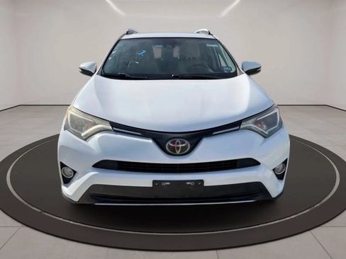 Used 2018 Toyota RAV4 XLE w/ Plus Extra Value Package FWD image 2